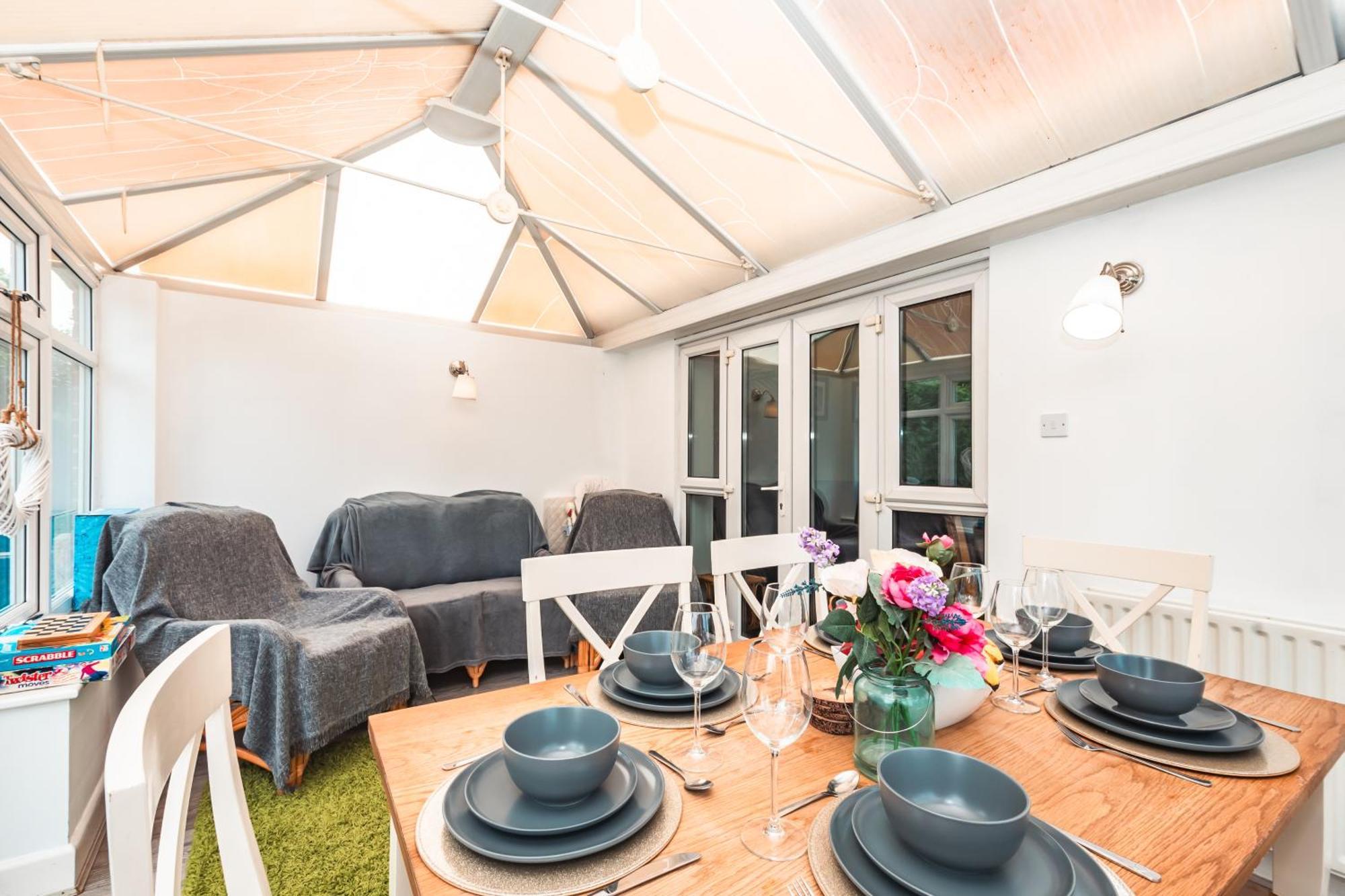 Family Gathering Bungalow Southampton Exteriör bild