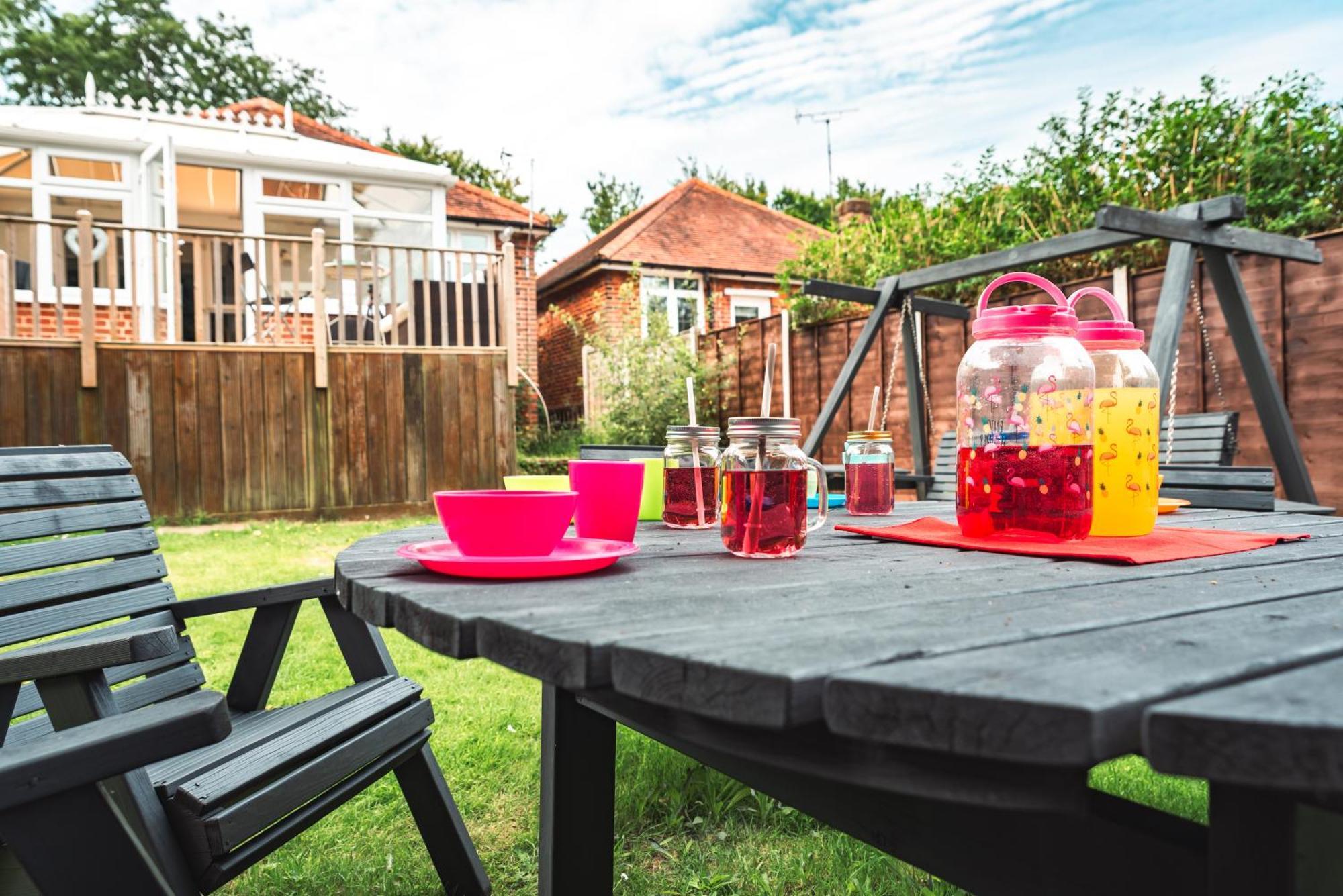 Family Gathering Bungalow Southampton Exteriör bild