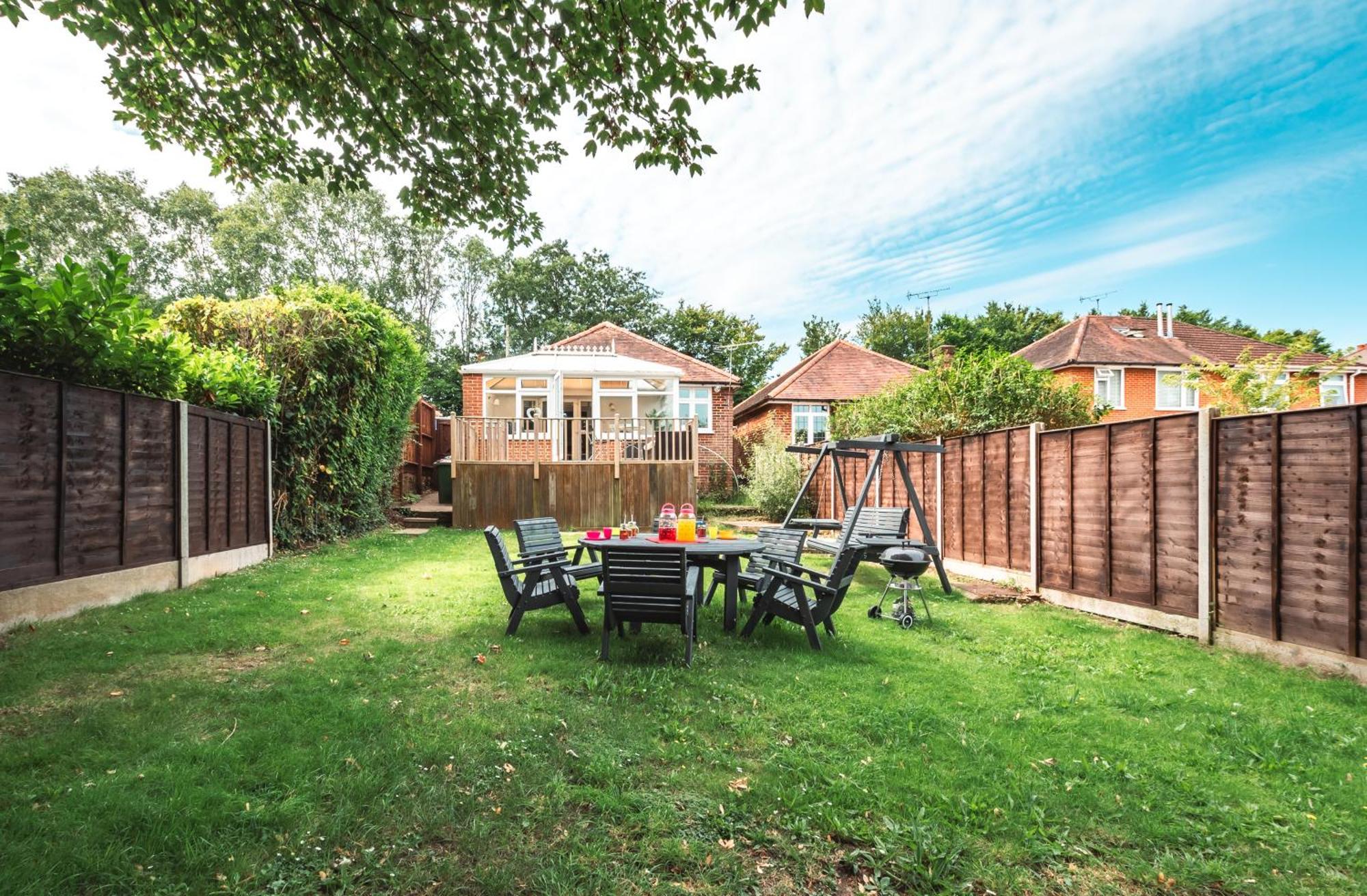Family Gathering Bungalow Southampton Exteriör bild